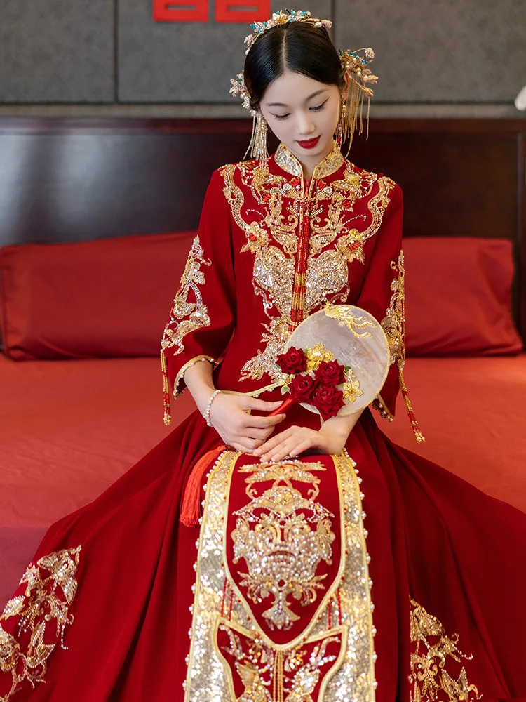 Източното старинна ципао с пайети, женски велюровое рокля Чонсам в китайски стил за булката, украшенное мъниста и пискюли, Сватбената рокля Vestidos