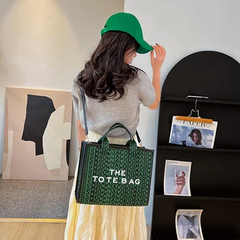 Луксозни марки дамски чанти, новост 2023 г., чанта през рамо с писмото принтом, висококачествена кожена дамска чанта през рамо, чанти-тоут